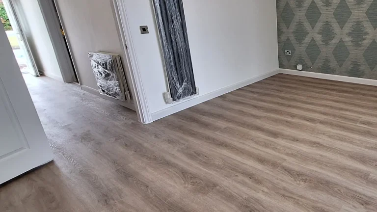 Leicester Flooring Solutions: Dust-Hiding Patterns for Homes
